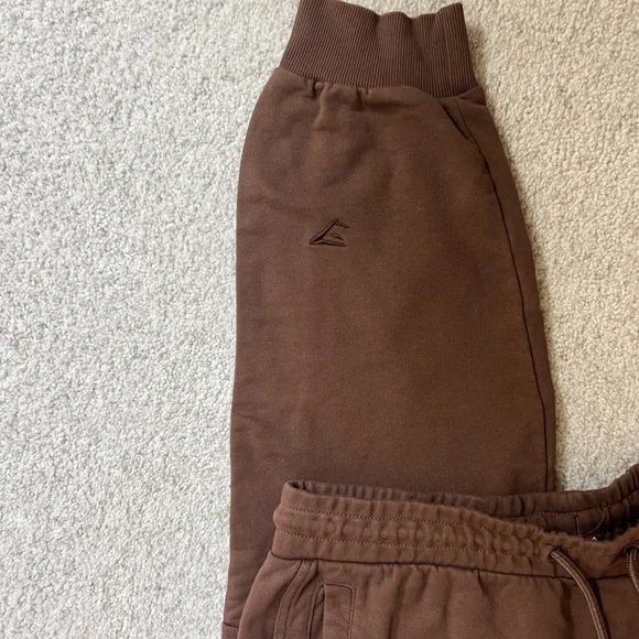 Gymshark Brown Cargo Joggers - Picture 3 of 5